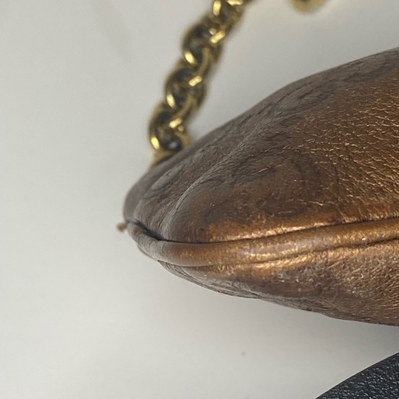 56. Gucci Gold Metallic Key Pouch sima coin case interlocking GG Made in Italy - Picture 6 of 10
